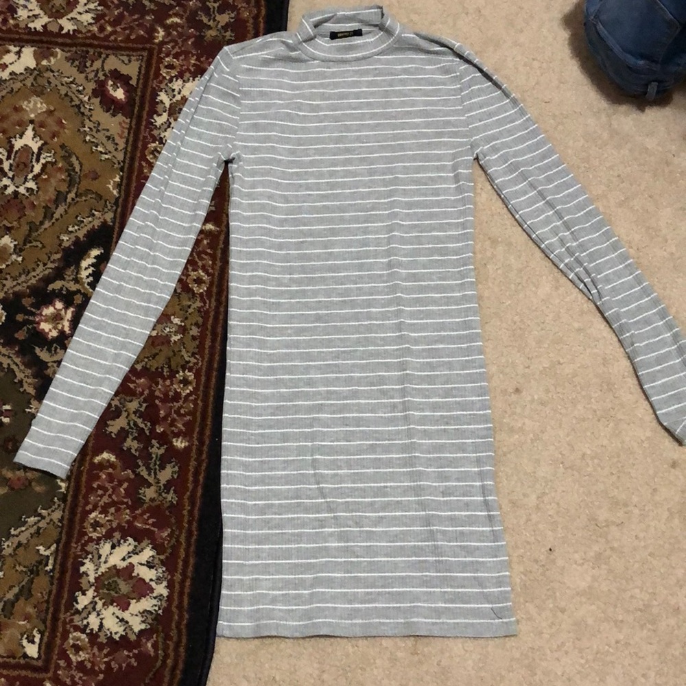 Bodycon stripped gray dress